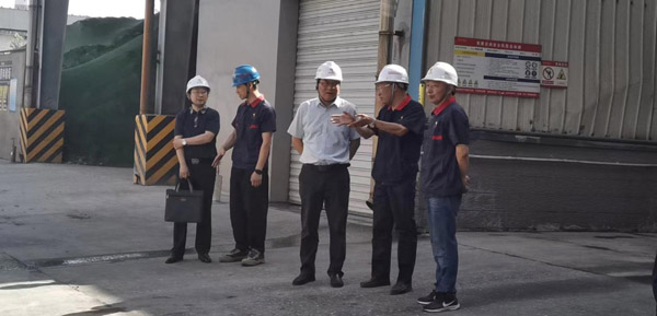 集團(tuán)公司黨委委員、股份公司黨委書(shū)記、總經(jīng)理蔣培進(jìn)到建材公司調(diào)研 集團(tuán)公司黨委委員、股份公司黨委書(shū)記、總經(jīng)理蔣培進(jìn)到建材公司調(diào)研